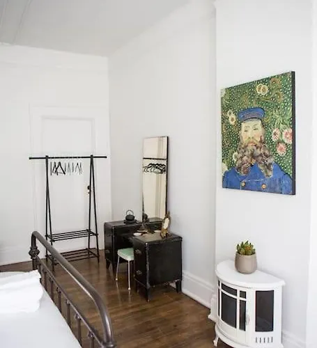 Object 1br Shared Bath 2d *
